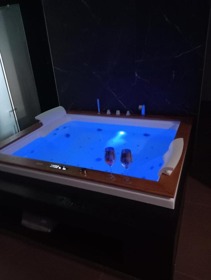 Suite Luxurya باري المظهر الخارجي الصورة