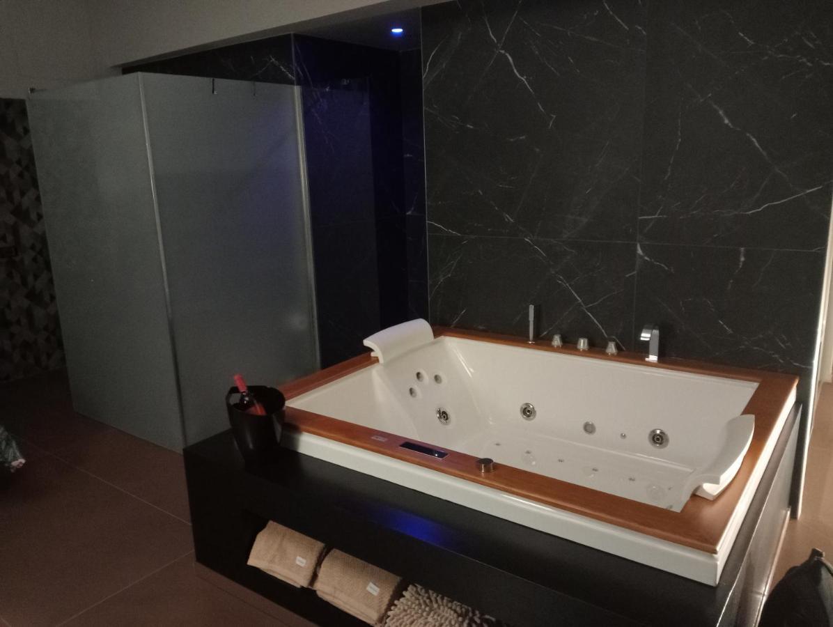 Suite Luxurya باري المظهر الخارجي الصورة