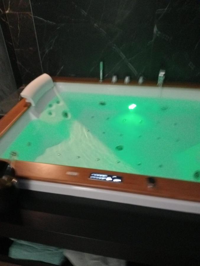 Suite Luxurya باري المظهر الخارجي الصورة